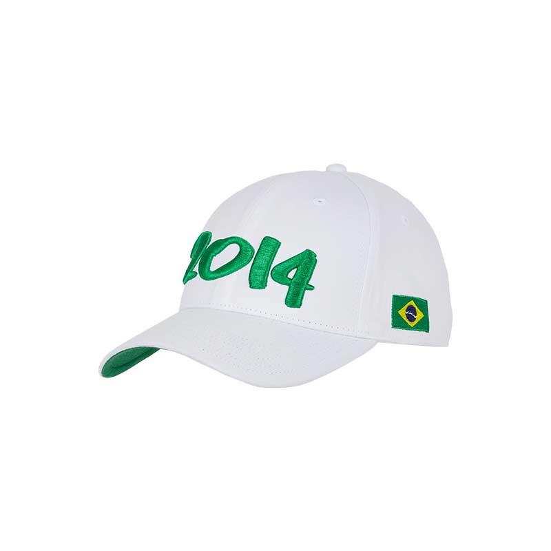 White curved brim hat with green elements and the Brazilian flag, representing the celebration of the FIFA World Cup in 2024 in Brazil.